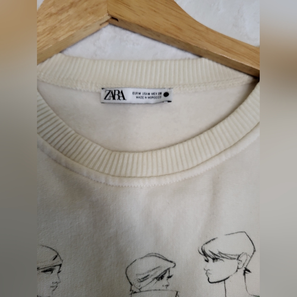 Zara Cream Sweatshirt with Graphic Design - Picture 5 of 11